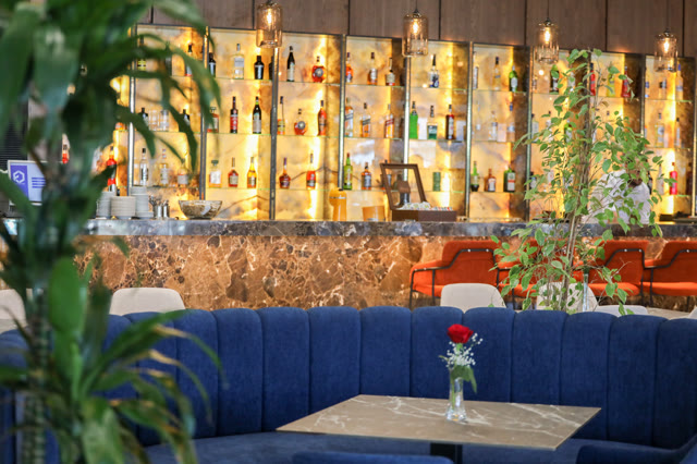Luani-A Restaurant