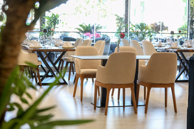 Luani-A Restaurant