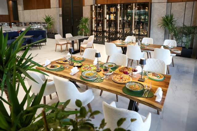 Luani-A Restaurant