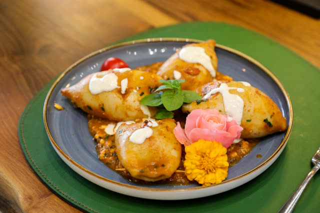 Luani-A restaurant & cuisine