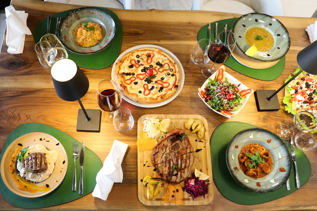 Luani-A Restaurant