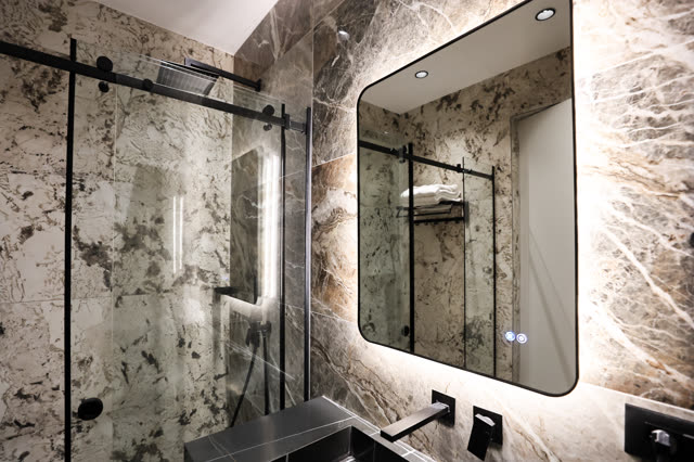 Luani-A Rooms & Suites