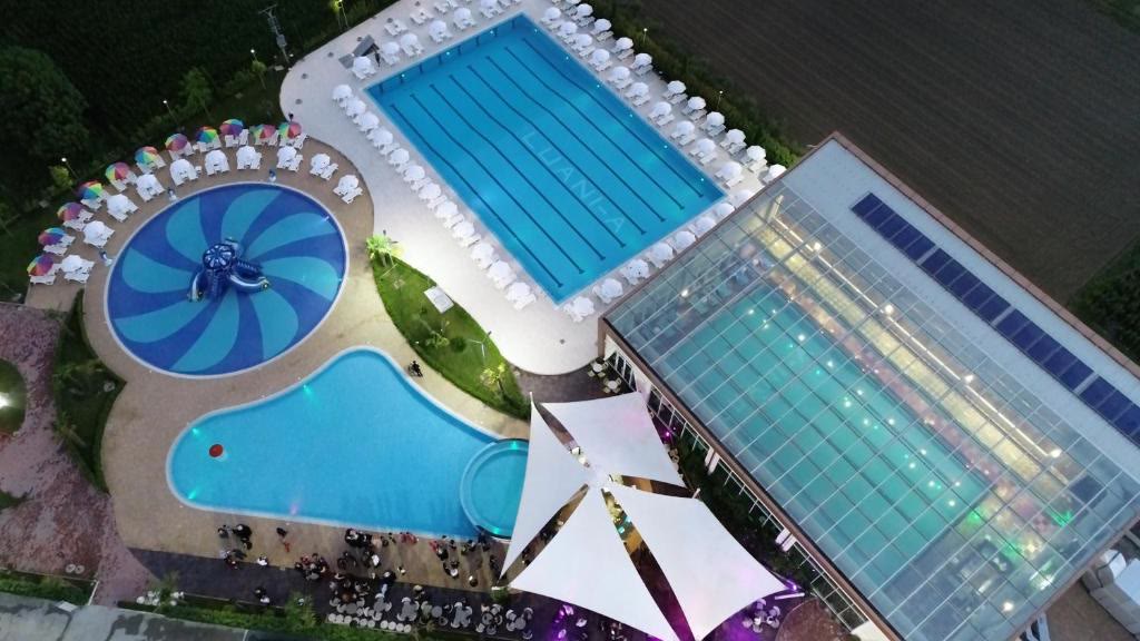 Outdoor pools