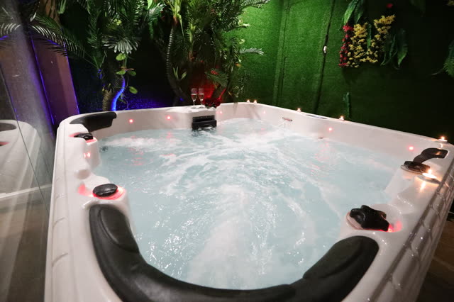 Luani-A Spa & Pools